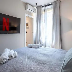 2 Centro Milano,duomo,navigli Apartment